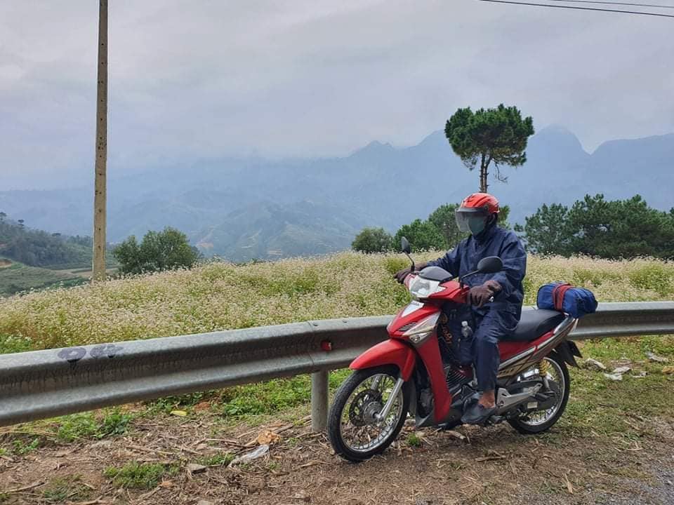 Ông Nguyễn Văn Trung đã từng 4 lần đi xuyên Việt bằng xe máy ở tuổi gần 60. (Nguồn ảnh: vnexpress.net)